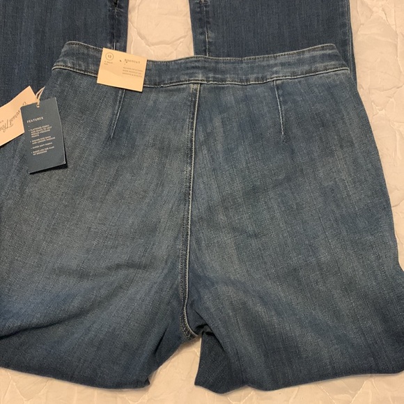 Adaptive Bootcut Jeans - Picture 5 of 5